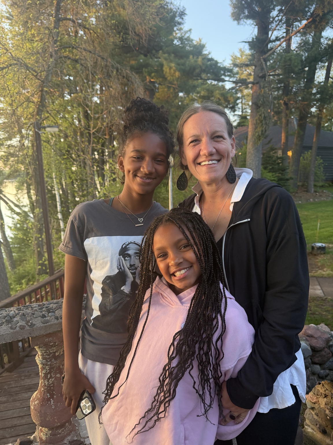 Lindsay Mowery with her two daughters